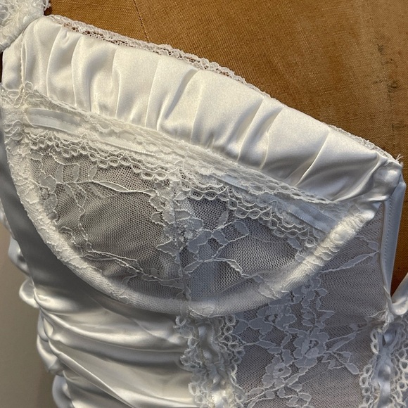 Outcast DELTA Mini Dress White Lace Tie Back NWT Size Small - Picture 6 of 16